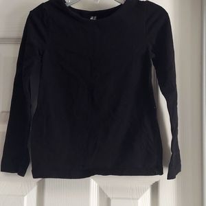 Girls size 4-6 H&M black long sleeve t shirt
